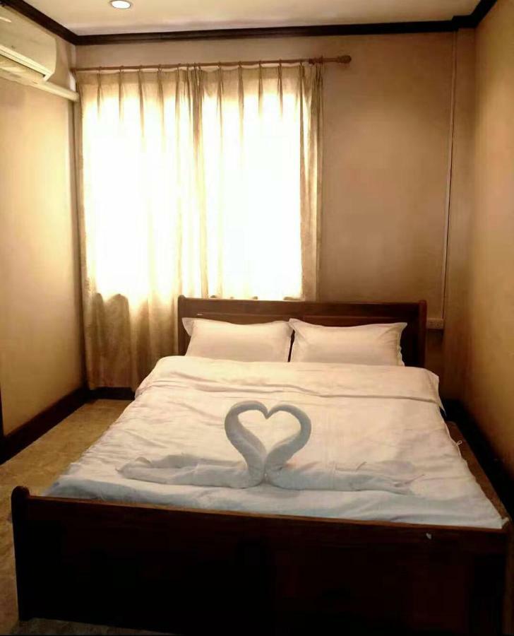 Green Land Hotel Ban Nongdouang Exterior foto